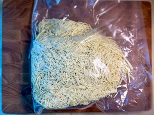 Чипсы: Сырный продукт ФЕРМЕРСКИЙ паутинка  укроп/чеснок