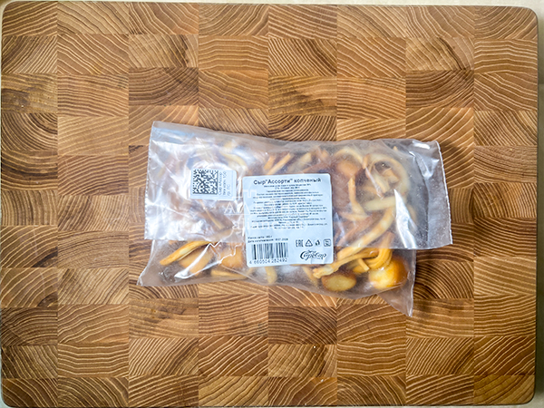 Сыр 150 гр ГОРНЫЙ СЫРОВАР (Ассорти копчёный) в Черкесске