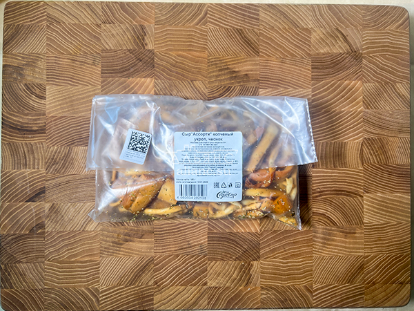 Сыр 150 гр ГОРНЫЙ СЫРОВАР (Ассорти копчёный с укропом и чесноком) в Черкесске