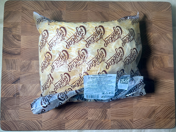 Сыр 1 кг ГОРНЫЙ СЫРОВАР (Паутинка со вкусом красной икры) в Черкесске